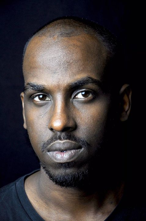 Poster Moe Idris