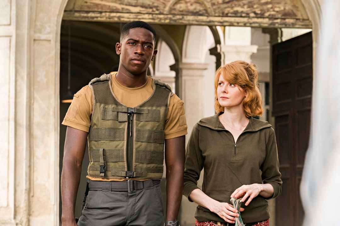 Zona de Combate : Fotos Emily Beecham, Damson Idris