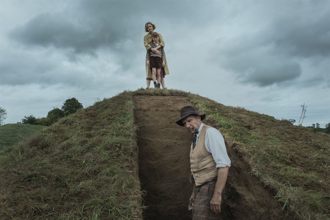 A Escavação : Fotos Ralph Fiennes, Carey Mulligan
