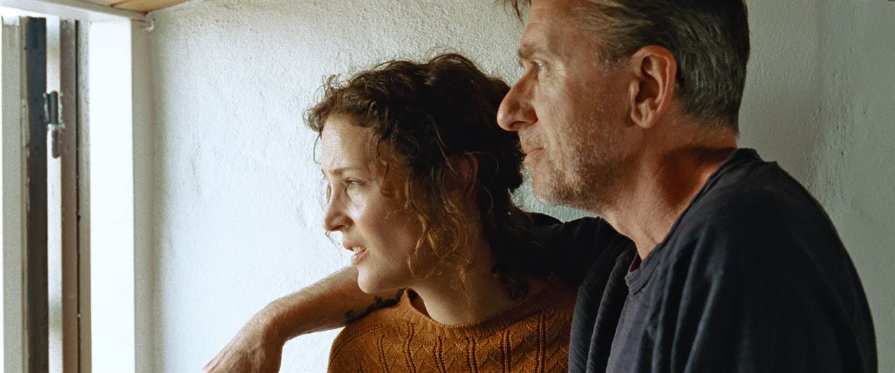 A Ilha de Bergman: Tim Roth, Vicky Krieps