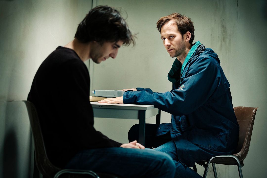 A Acusação : Fotos Benjamin Lavernhe, Ben Attal
