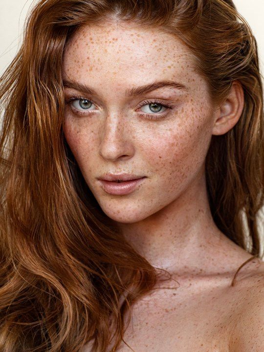 Poster Larsen Thompson