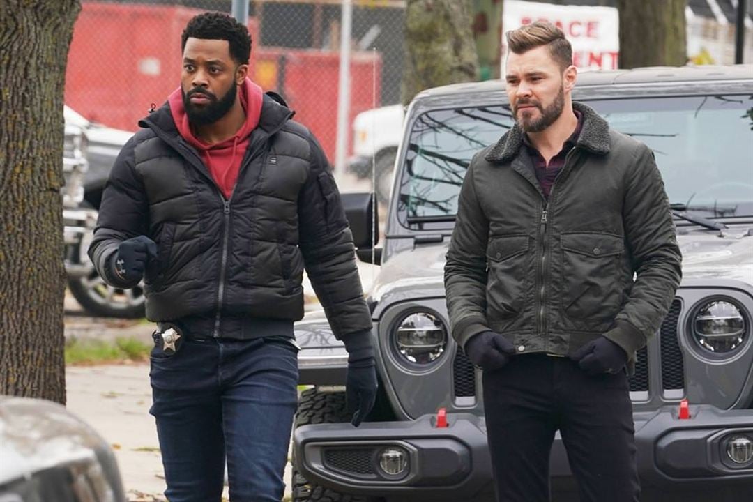 Fotos Patrick John Flueger, LaRoyce Hawkins