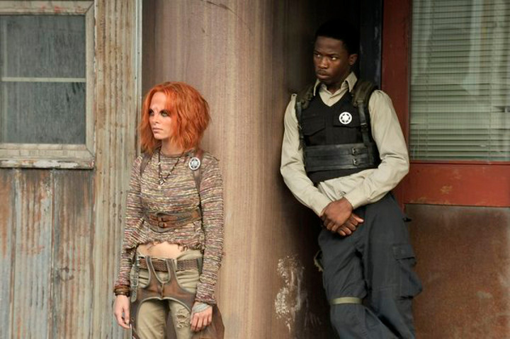 Defiance : Fotos Stephanie Leonidas, Dewshane Williams