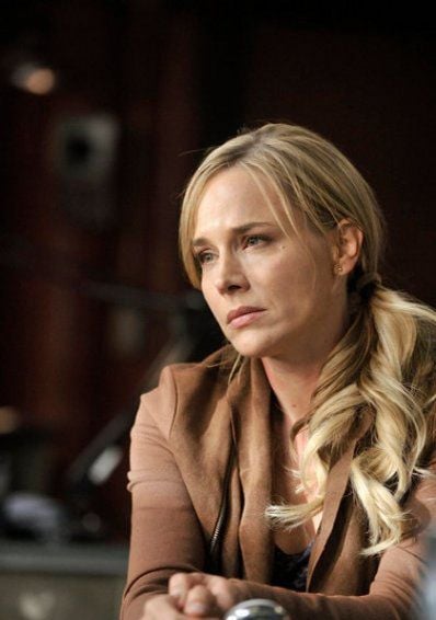 Defiance : Fotos Julie Benz