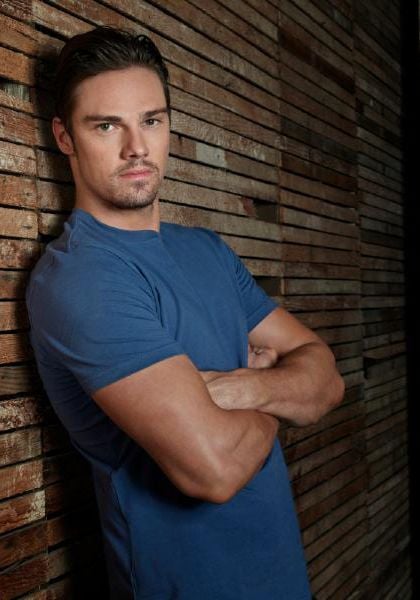 Revista Jay Ryan (III)