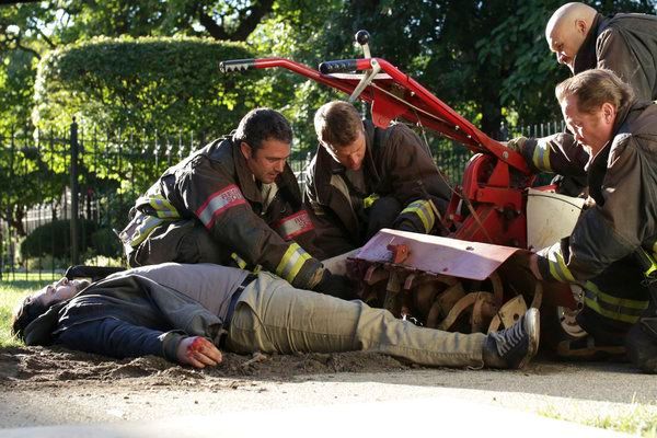 Chicago Fire : Fotos Christian Stolte, Taylor Kinney, Jesse Spencer