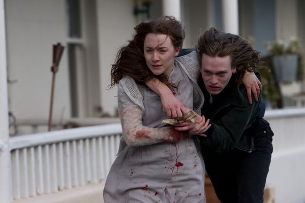 Byzantium - Uma Vida Eterna : Fotos Caleb Landry Jones, Saoirse Ronan