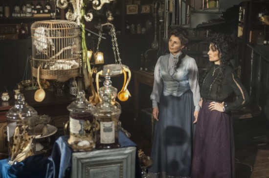 Witches of East End : Fotos Julia Ormond, Mädchen Amick