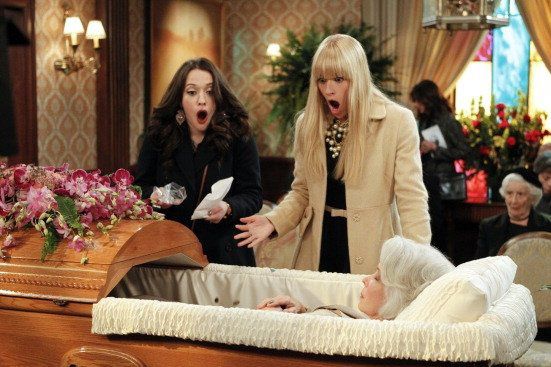 2 Broke Girls : Fotos Beth Behrs, Kat Dennings