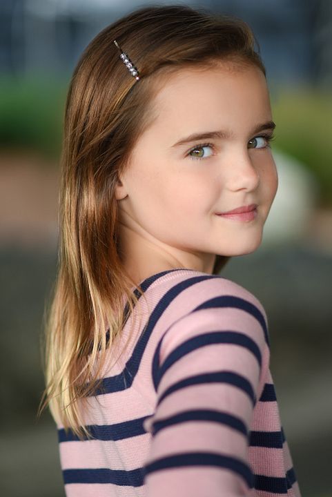 Poster Meara Mahoney-Gross
