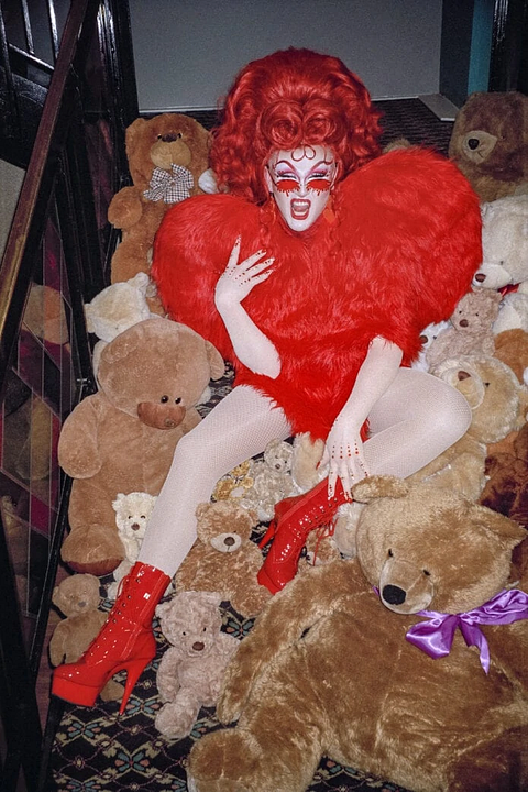 Revista Ellie Diamond