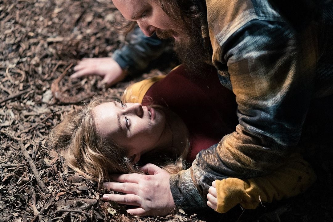 O Mal Está Lá Fora : Fotos