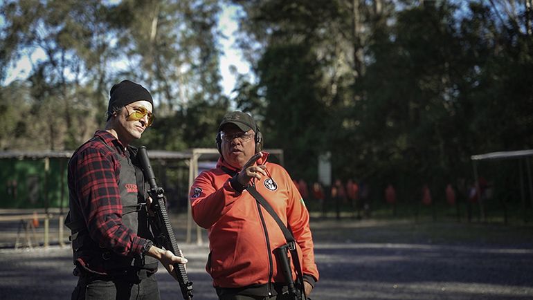 Um Tiro no Escuro : Fotos