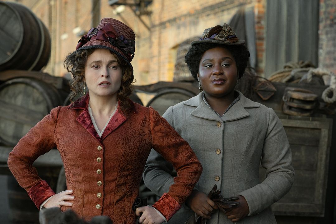 Enola Holmes 2 : Fotos Susan Wokoma, Helena Bonham Carter