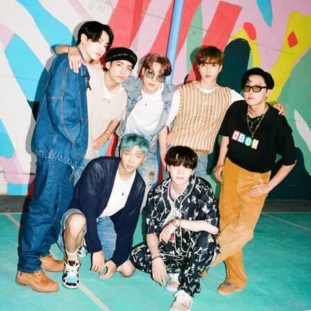 Foto de BTS - Poster BTS - Foto 0 de 1 - AdoroCinema