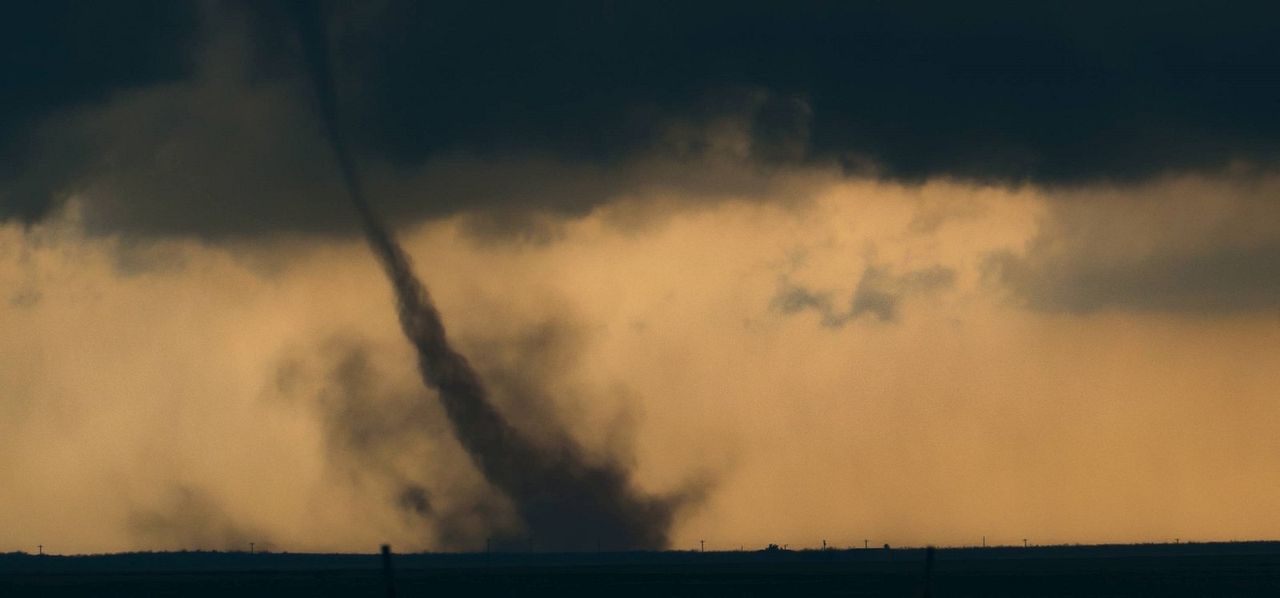 Caçador de Tormentas : Fotos