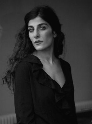 Poster Mina Kavani