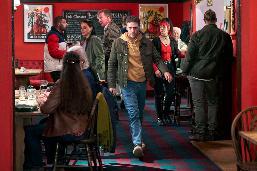 Fotos Iain De Caestecker