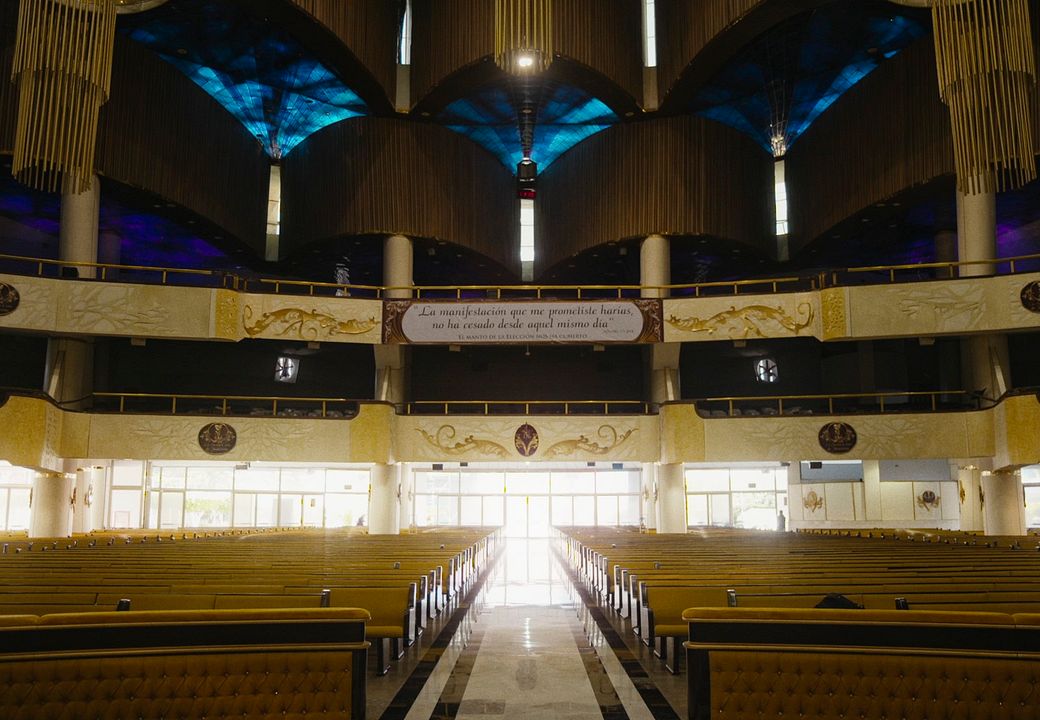 Escândalos na Igreja A Luz do Mundo : Fotos