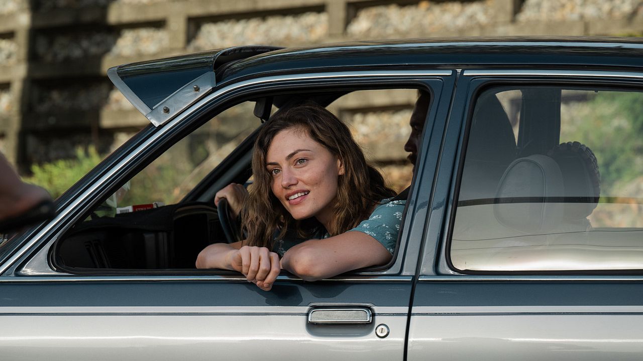 Fotos Phoebe Tonkin