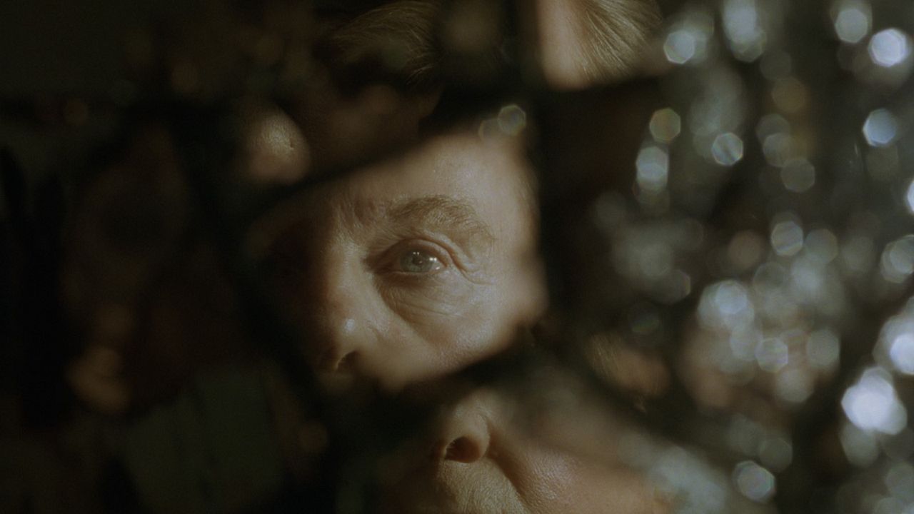 Love Is the Devil: Study for a Portrait of Francis Bacon : Fotos