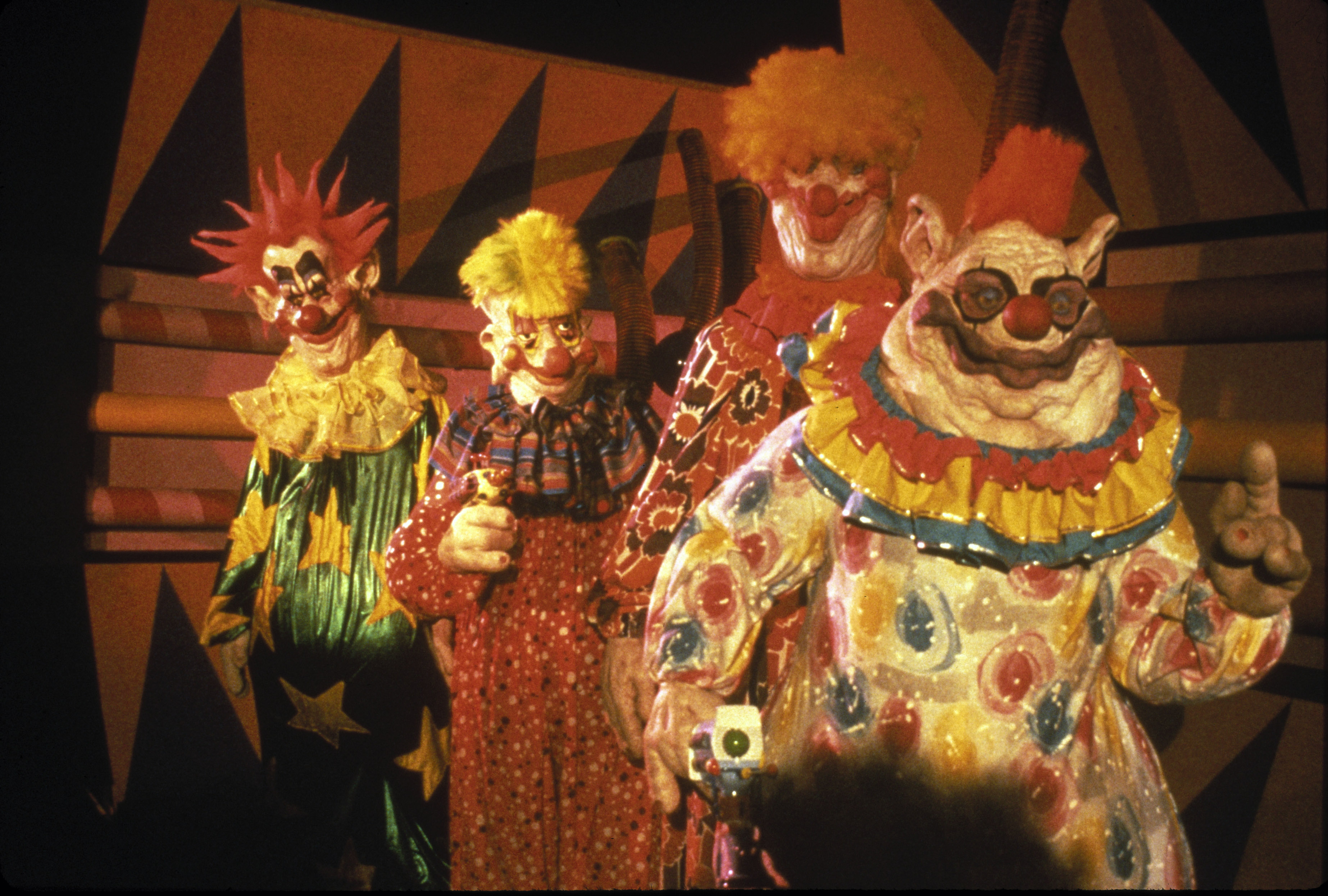 Killer klowns from outer. Клоуны-убийцы из космоса 1988.