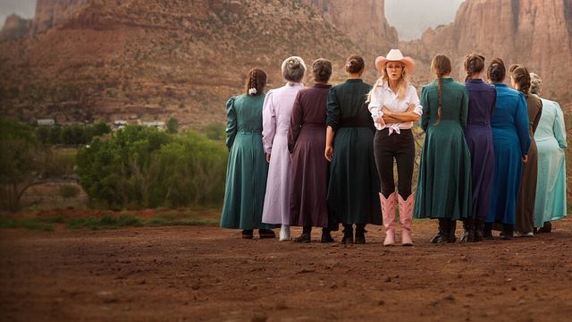 Neste documentário sobre crimes reais, um especialista em seitas e cineasta se infiltra em uma seita polígama para expor um autoproclamado profeta e levá-lo à justiça.