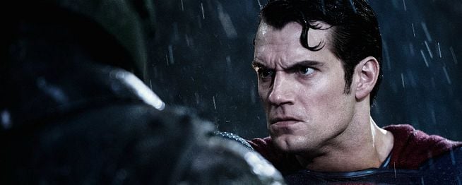 Batman Vs Superman também conta com Henry Cavill no elenco - Purebreak