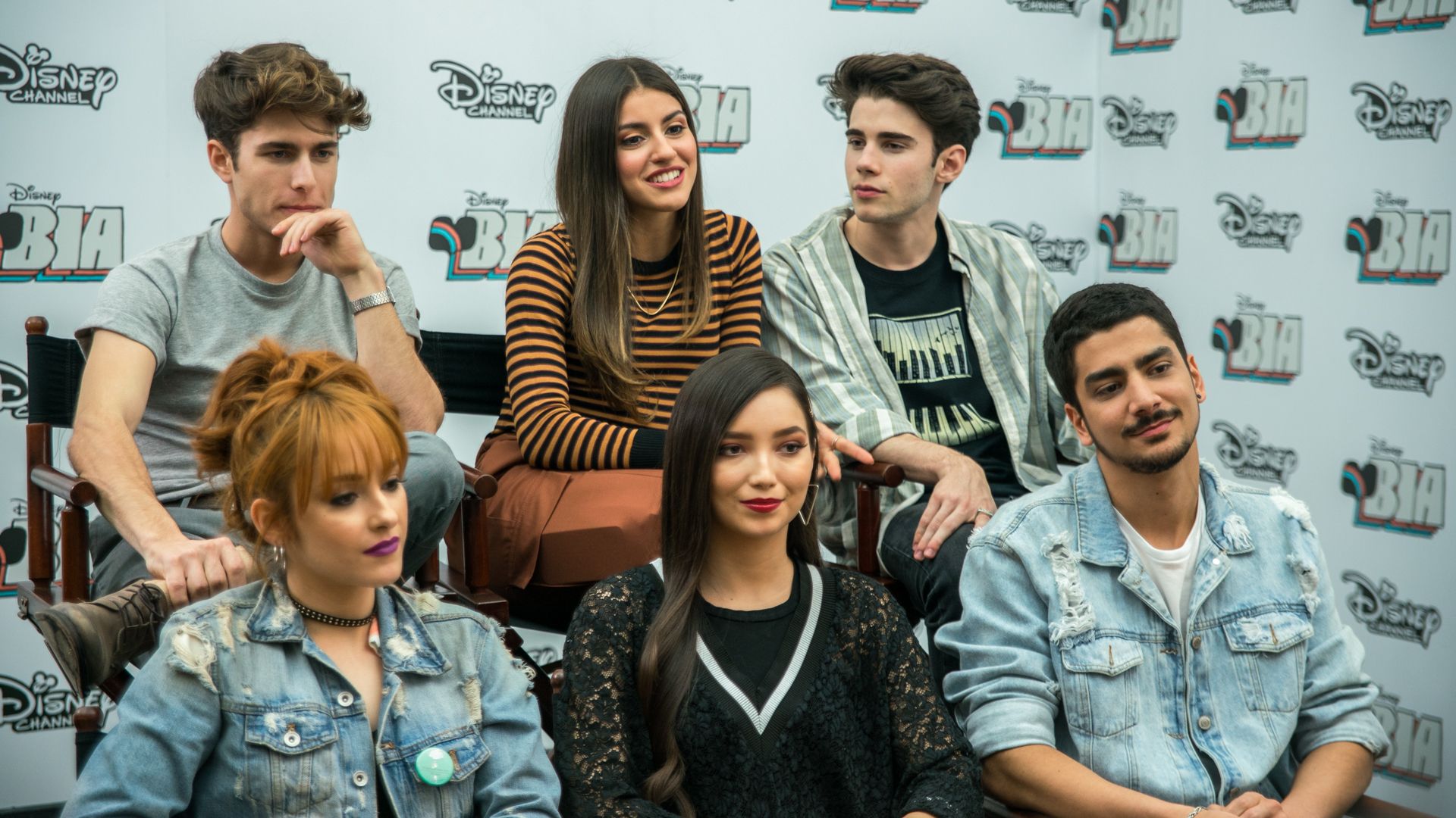 Disney Bia Entrevista com Elenco - Vídeo Disney Bia - AdoroCinema