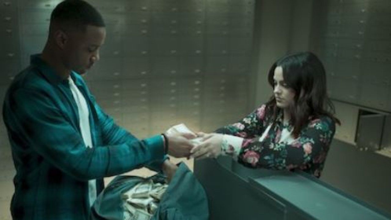 Ложь фильм 2020. Ложь нетфликс. Ложь нетфликс. Ложь 2020 фильм нетфликс. Опасная ложь камилла мендес.